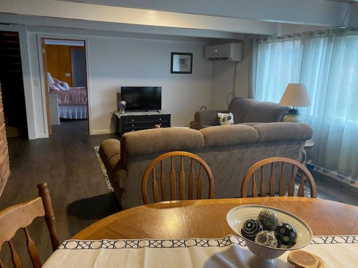 Spacious Lower Level Living All For You! كورفاليس المظهر الخارجي الصورة