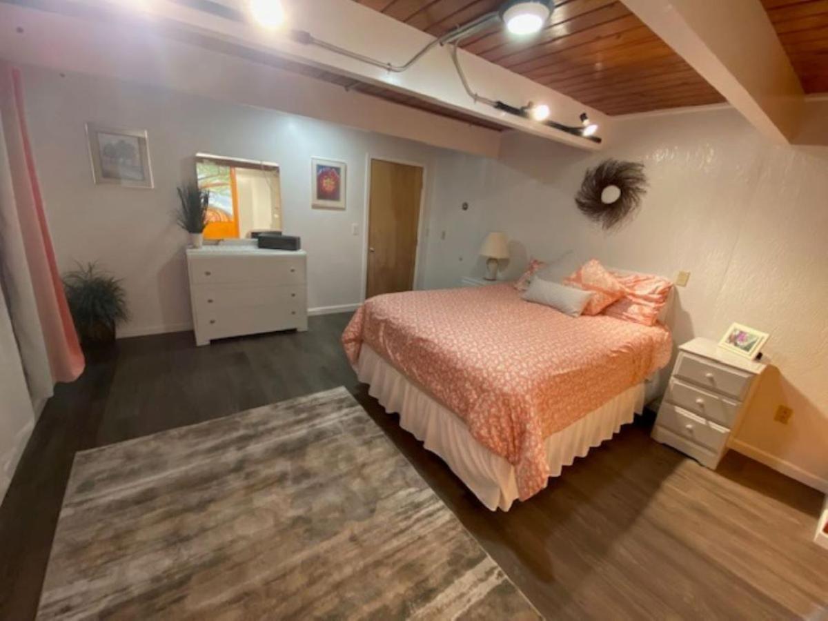 Spacious Lower Level Living All For You! كورفاليس المظهر الخارجي الصورة