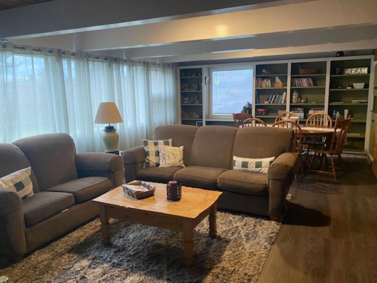 Spacious Lower Level Living All For You! كورفاليس المظهر الخارجي الصورة