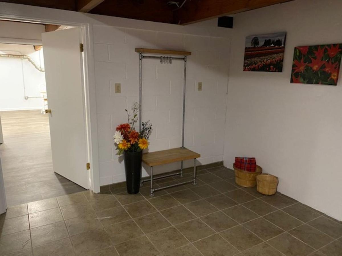 Spacious Lower Level Living All For You! كورفاليس المظهر الخارجي الصورة